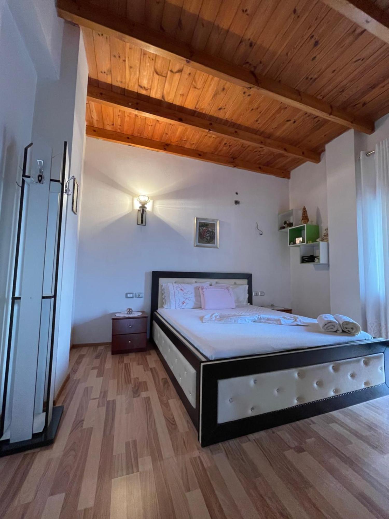 Elsa'S Villa Gjirokastër Esterno foto