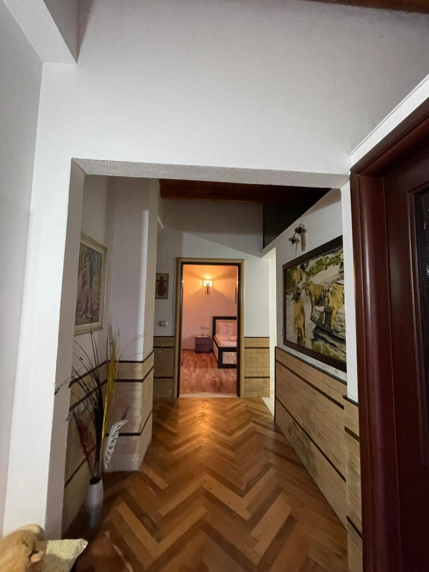 Elsa'S Villa Gjirokastër Esterno foto