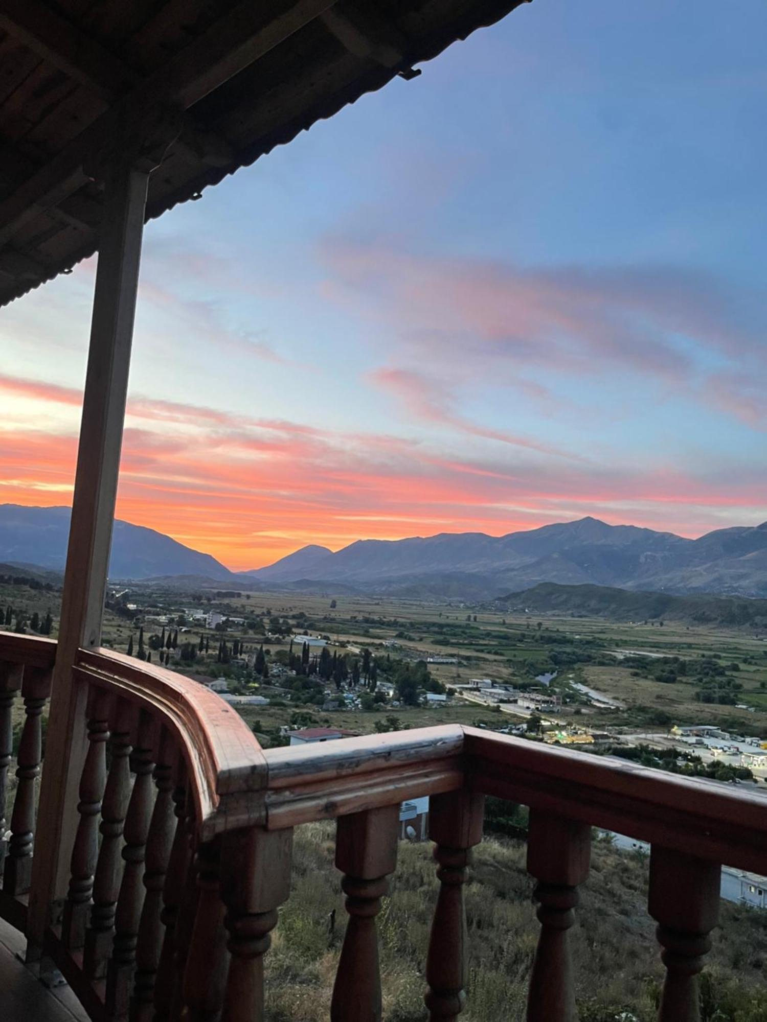 Elsa'S Villa Gjirokastër Esterno foto