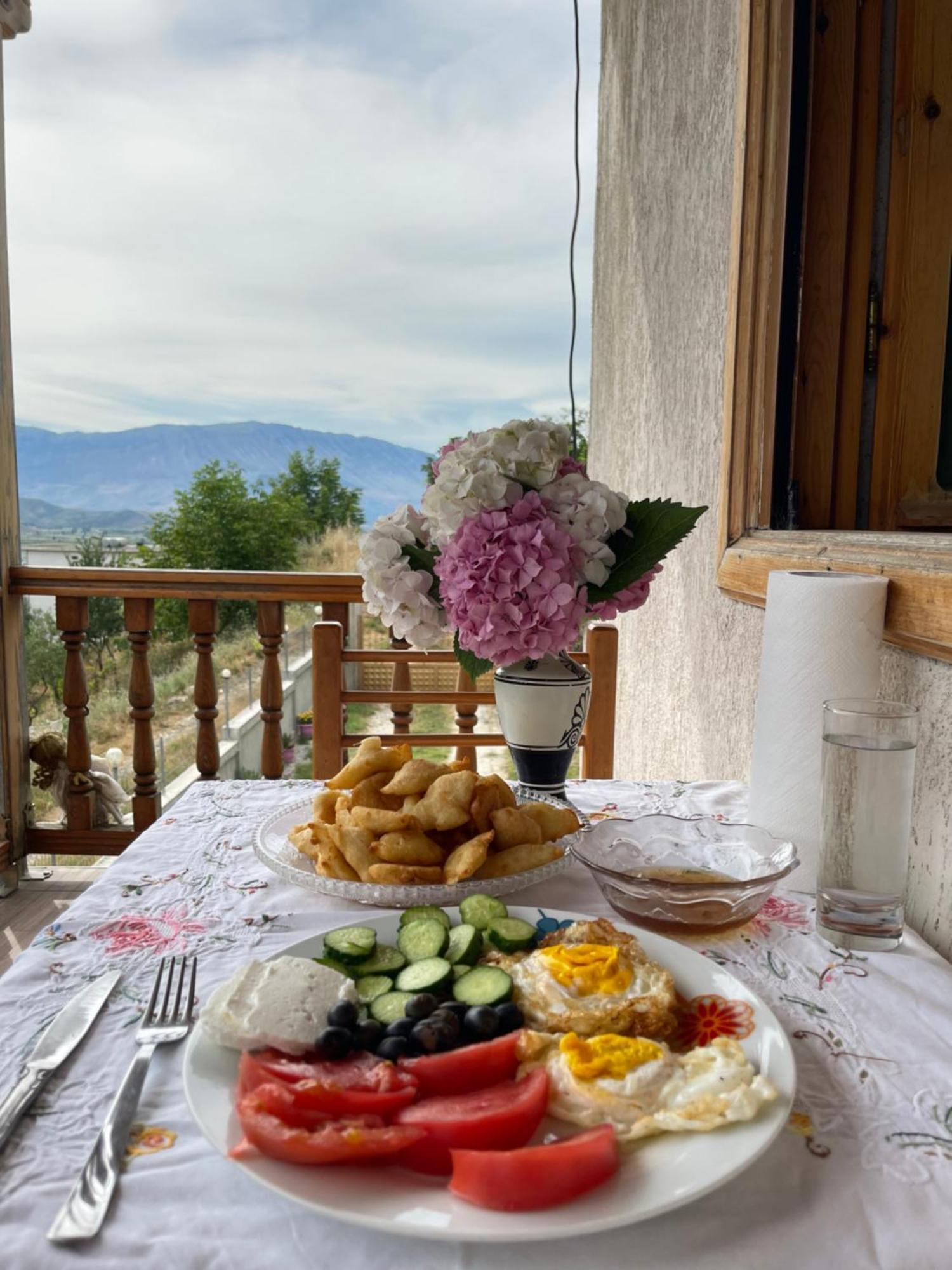 Elsa'S Villa Gjirokastër Esterno foto
