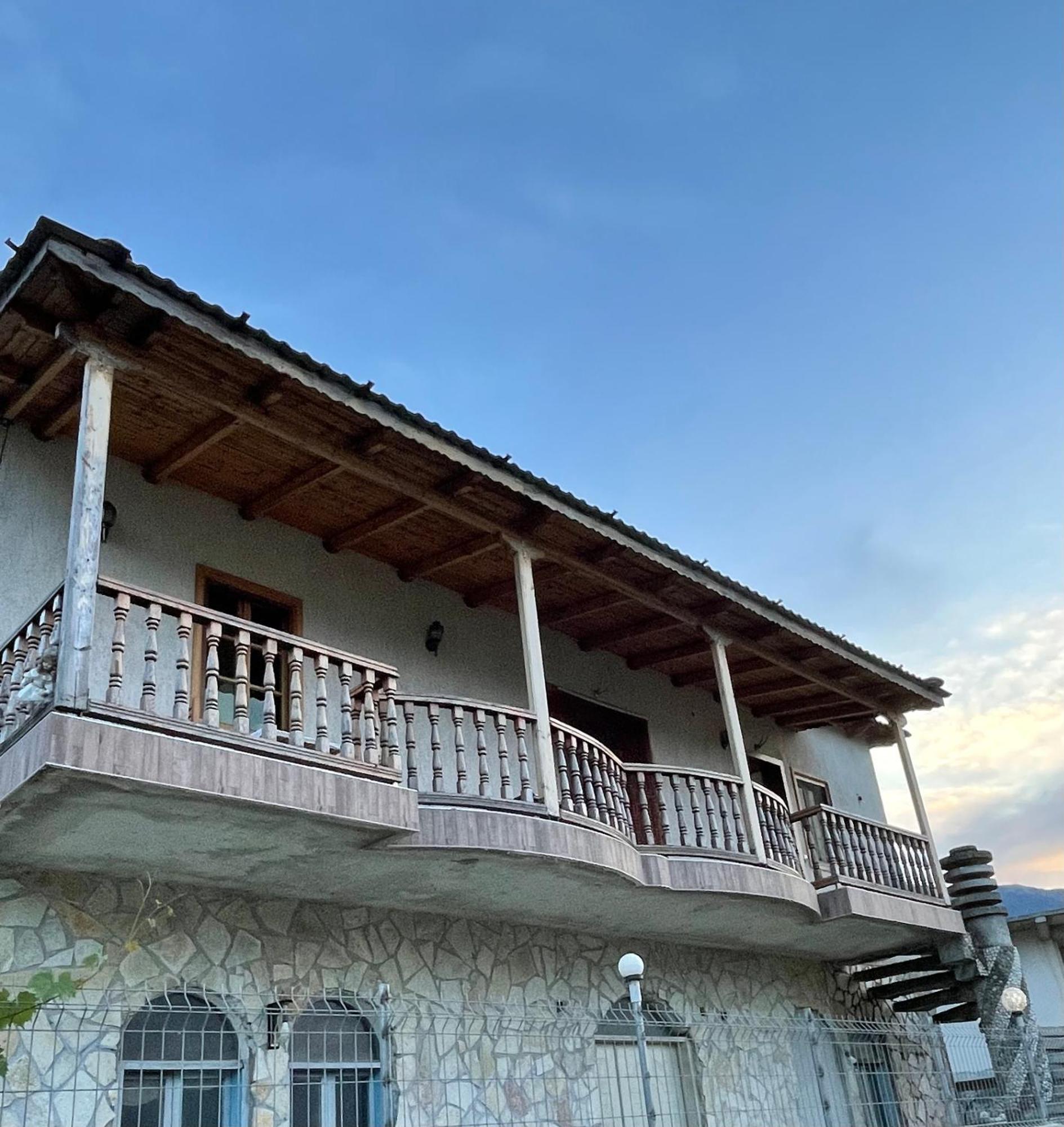 Elsa'S Villa Gjirokastër Esterno foto