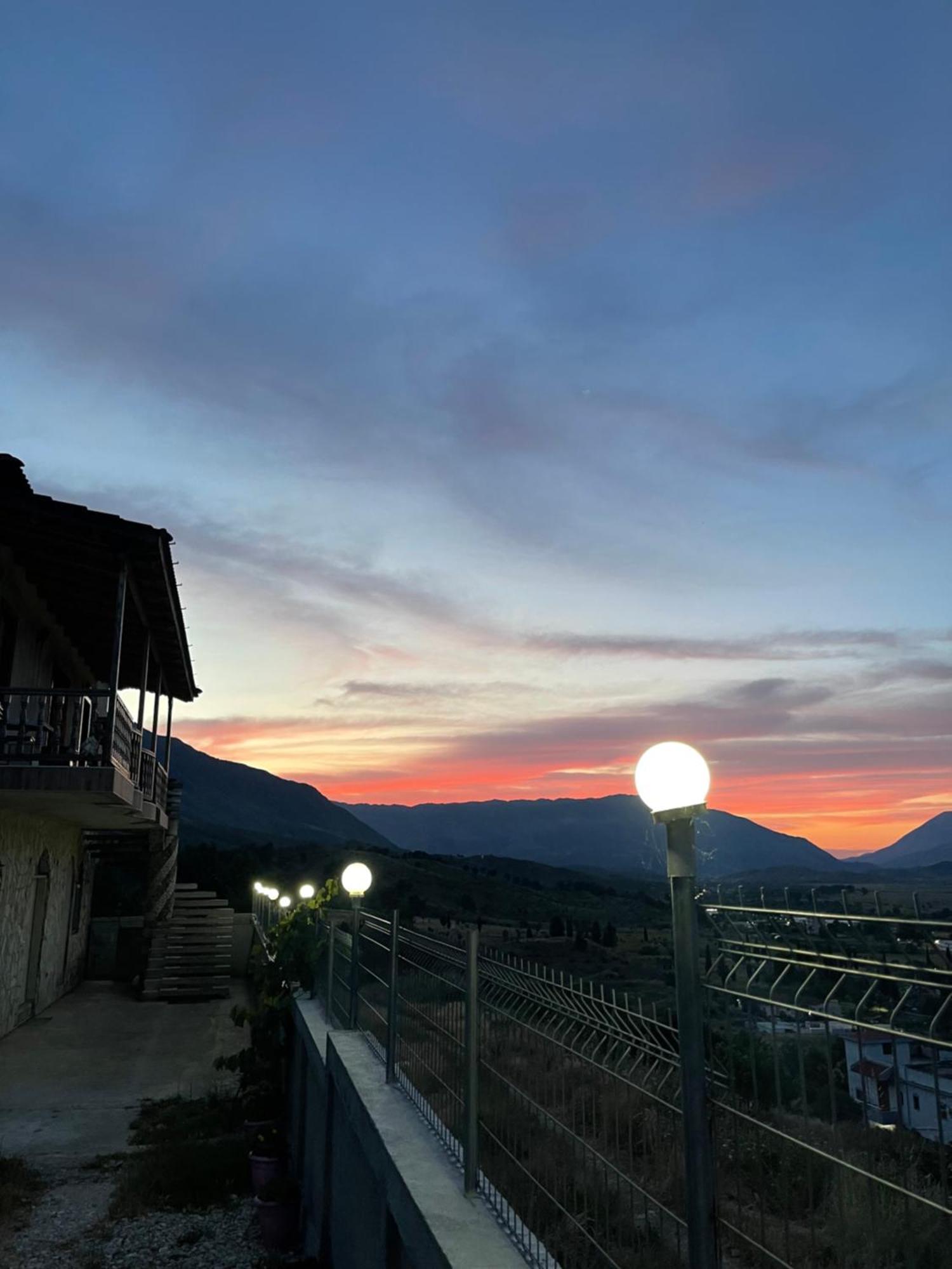 Elsa'S Villa Gjirokastër Esterno foto
