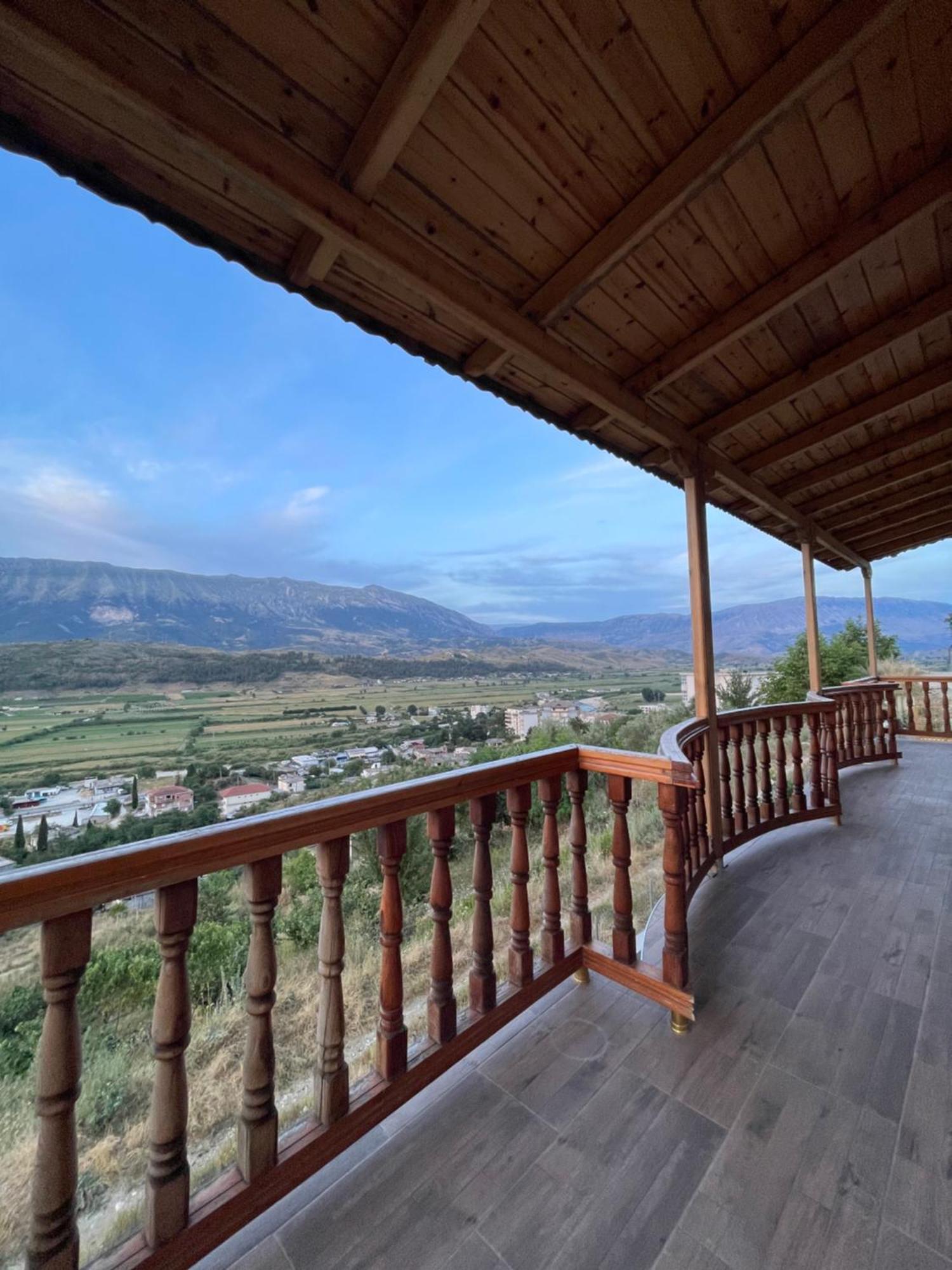 Elsa'S Villa Gjirokastër Esterno foto