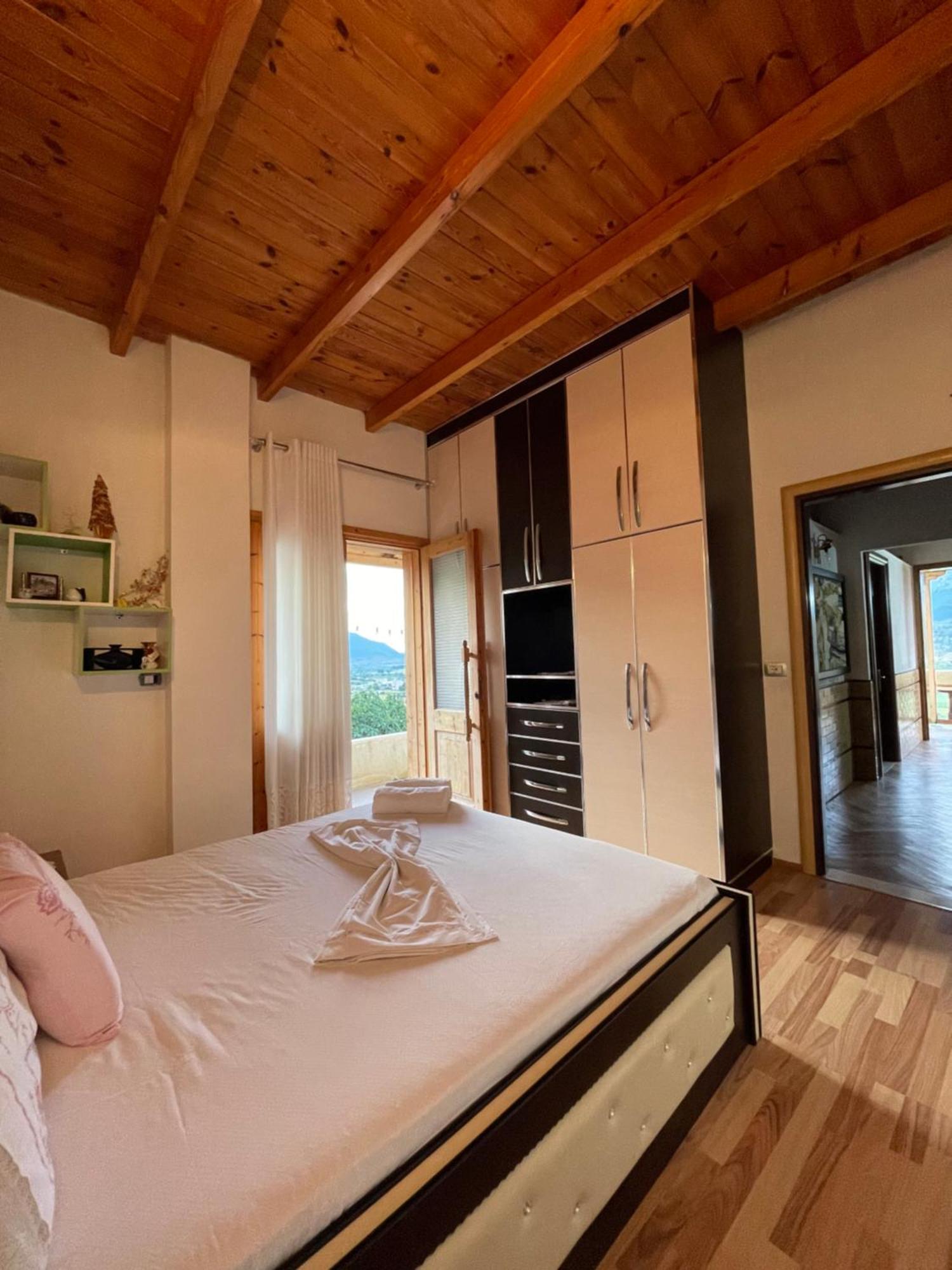 Elsa'S Villa Gjirokastër Esterno foto